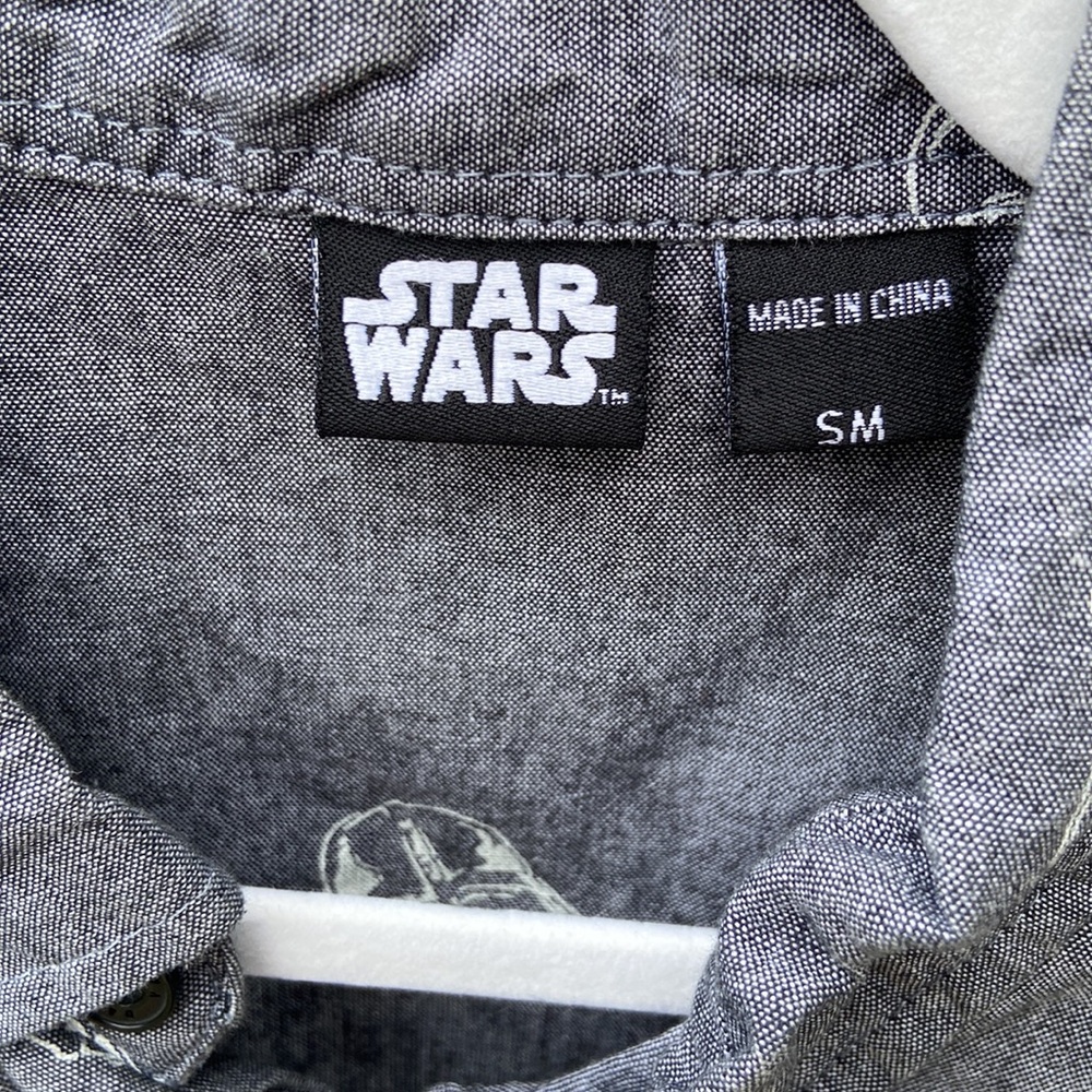 Authentic Star Wars Darth Vader Button Down Men’s Size Small Boys Large … - Picture 3 of 11